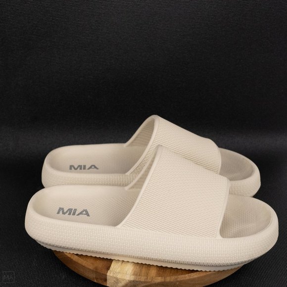 MIA Shoes - NWOT Mia Women's Lexa Platform Slide Sandal/Slippers Size 8 Beige